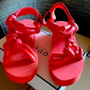 Guess Albina medium pink puffy sandal